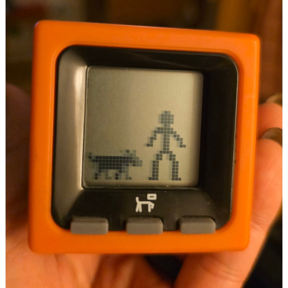 Radica Cube World Scoop Series 1 Orange Stick Figure Electronic Game 2005 Rare